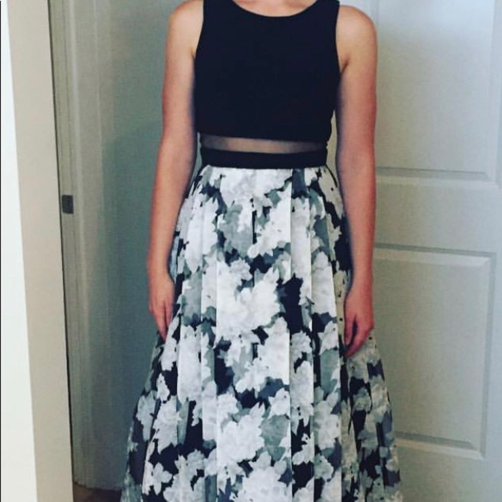 Betsy Adam Dress Size 4